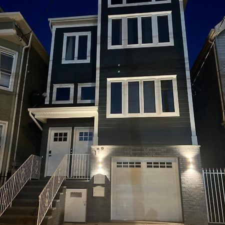 Springview Homes 12Mins From Ewr & 3 Mins From University Hospital نيوآرك المظهر الخارجي الصورة